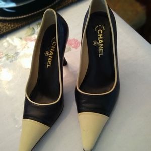 CHANEL Heels